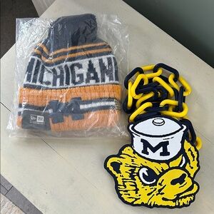 U of M Beanie & Hype Chain Set